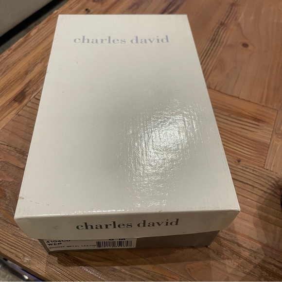 Women's gold bronze kitten heels metal metallic leather open back size 8 slides - Picture 13 of 15